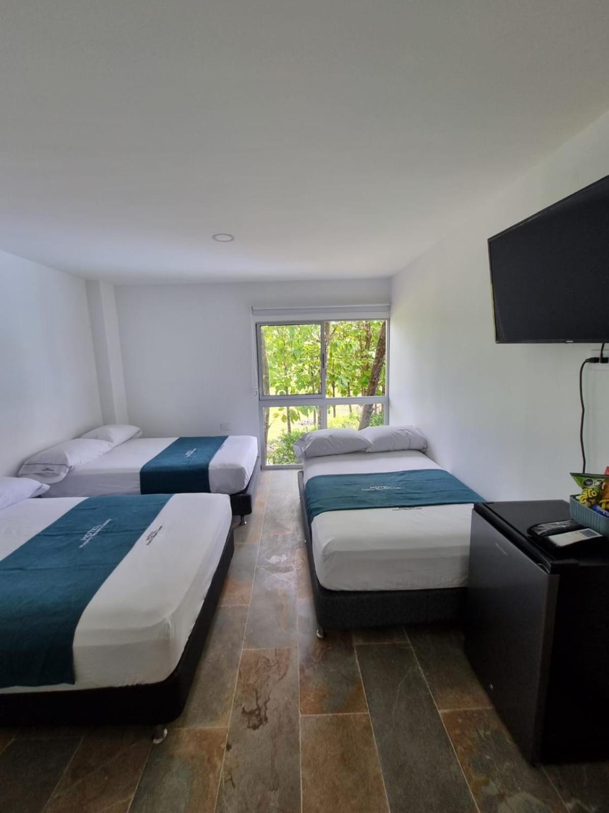 Hotel Puerto Triunfo Doradal Eksteriør billede