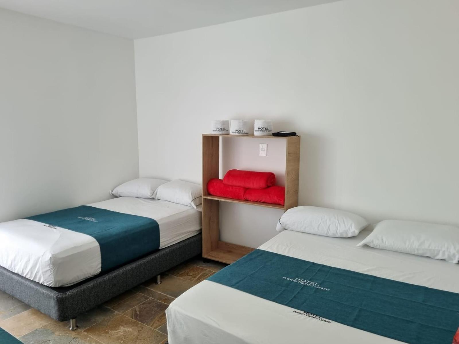Hotel Puerto Triunfo Doradal Eksteriør billede